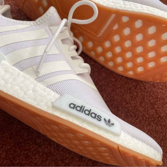 Adidas NMD_R1 Primeblue Cloud White/Gum, size 9.5 men's - Picture 2 of 6